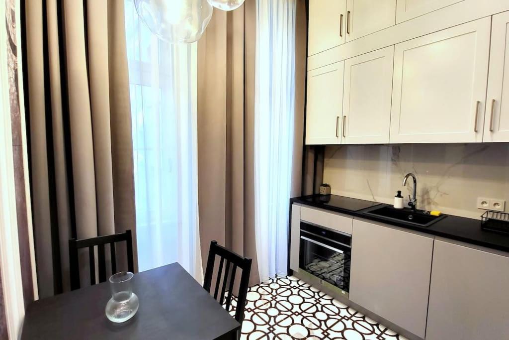 Exclusive, Unique Apartment, 2 Bathrooms, 105sqm Apartment