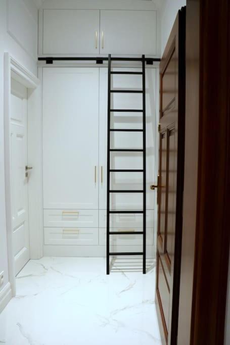 Apartment Exclusive, Unique Apartment, 2 Bathrooms, 105sqm *