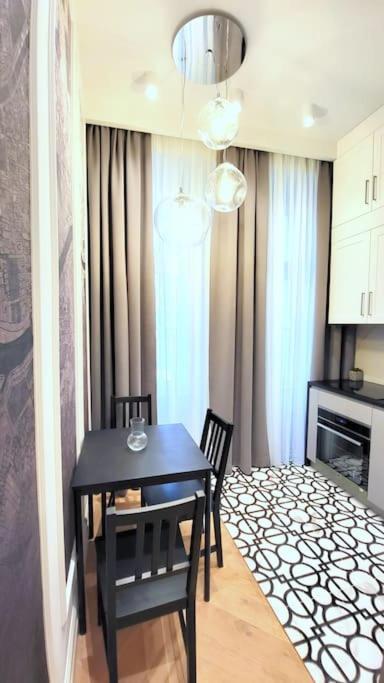 Exclusive, Unique Apartment, 2 Bathrooms, 105sqm