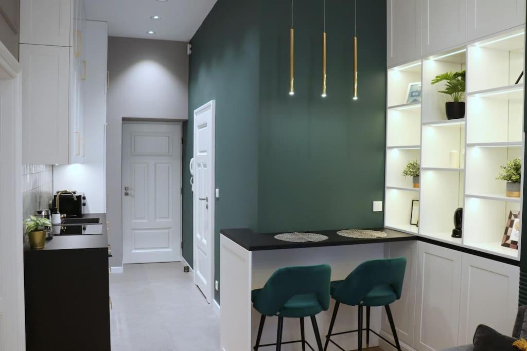 Exclusive, Unique Apartment, 2 Bathrooms, 105sqm Apartament