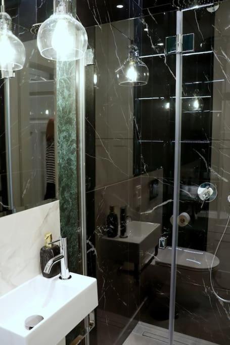 Exclusive, Unique Apartment, 2 Bathrooms, 105sqm *